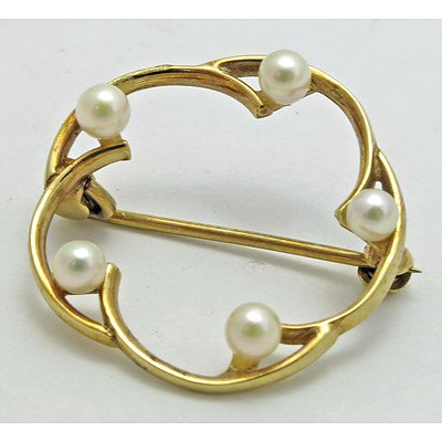 9ct Gold Cultured Pearl Brooch