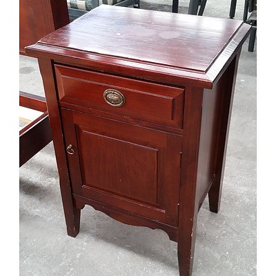 Mahogany Stained Queen Bedroom Furniture