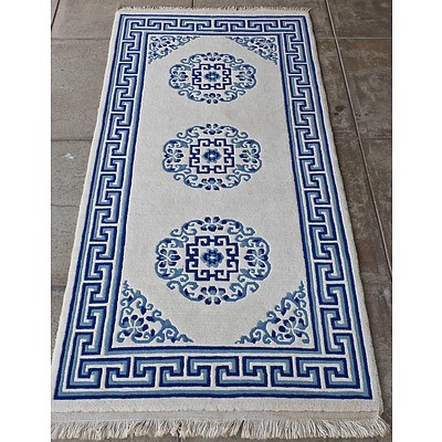 Nepalese Hand Knotted Sculpted Wool Pile Rug