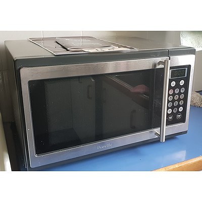 Breville BM0300 1100W Microwave
