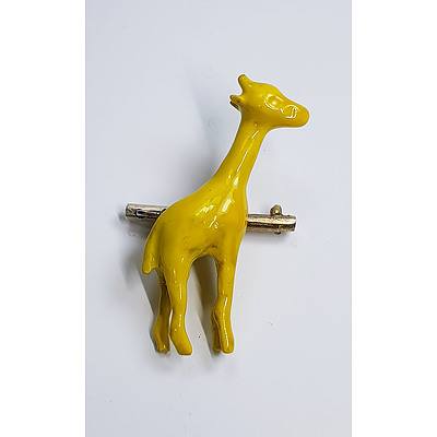 Dat Van, Yellow Giraffe, Brooch