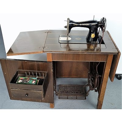 Vintage Singer Treadle Sewing Machine and Cabinet