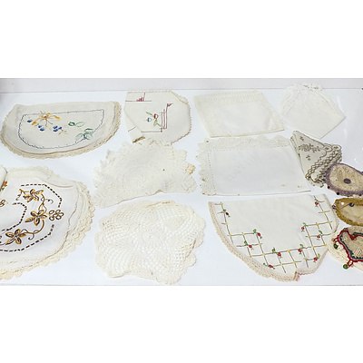Group of Vintage and Other Linen and Lace