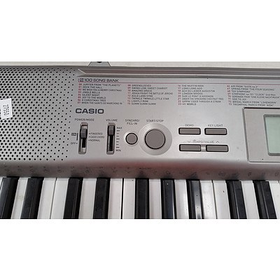 Lot of 2 Musical Keyboards