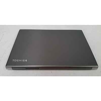 Toshiba Portege Z30-A 13-Inch Core i5 (4300U) 1.90GHz Laptop & Docking Station