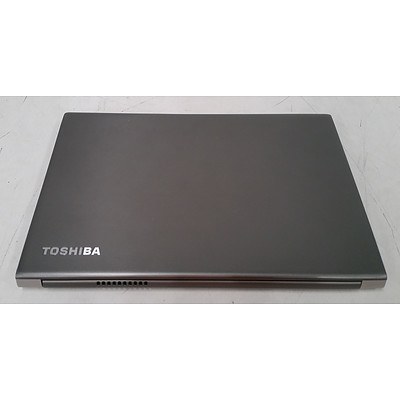 Toshiba Portege Z30-A 13-Inch Core i5 (4300U) 1.90GHz Laptop & Docking Station