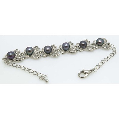 Silver-tone black pearl bracelet
