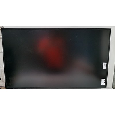 Samsung 40" & 46" LCD Display Screens  - Lot of Six