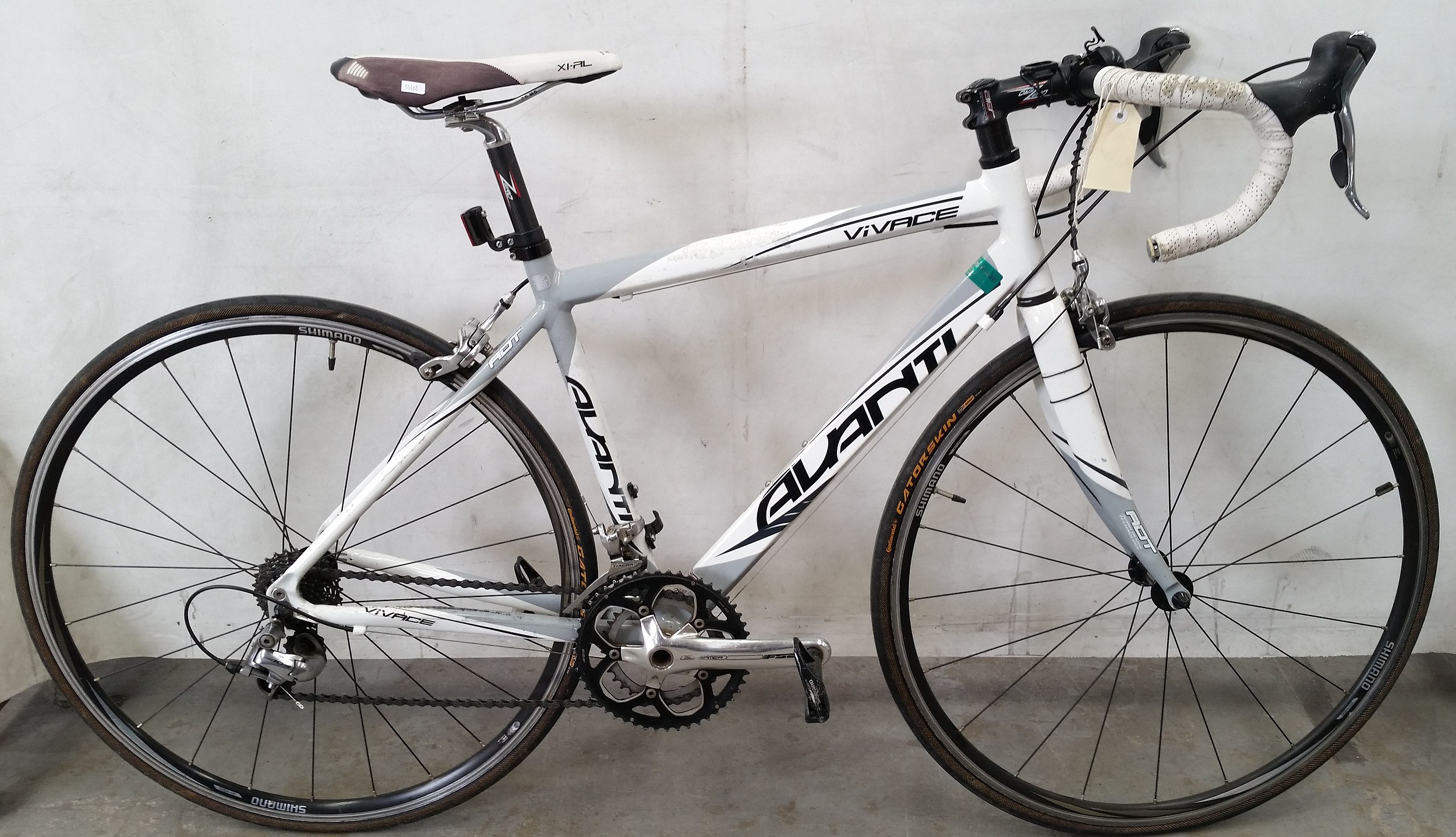 avanti giro road bike price