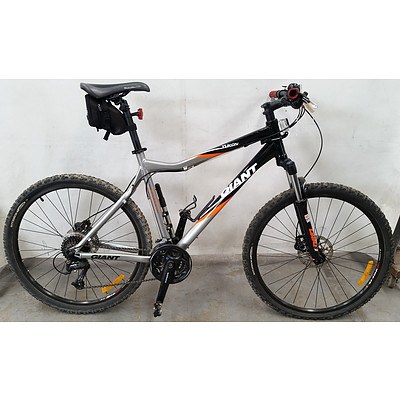 Giant Yukon 24 Speed Mountain Bike