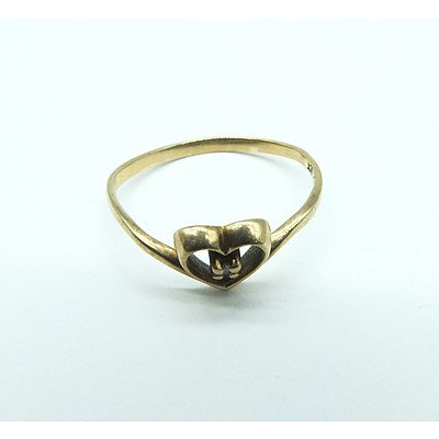 9ct Yellow Gold Heart Ring with Round Brilliant Cut Diamond