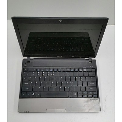 Acer Aspire 10.4 Inch Core i3 12GHz Laptop