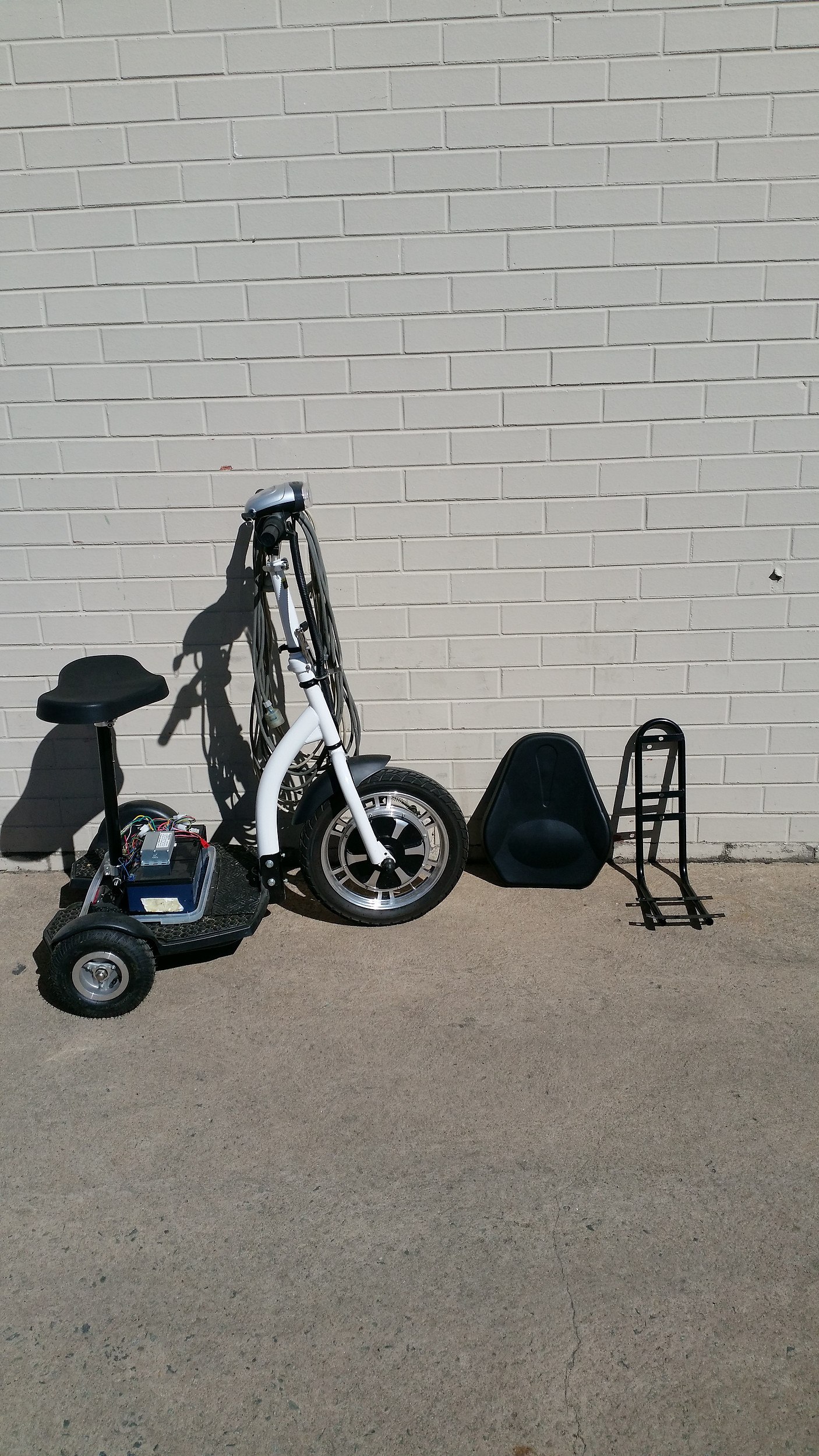 Wuxing Scooter with Yurn Lang Intelligent Lot 1018444 ALLBIDS