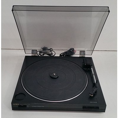 AIWA PX-E55 Stereo Turntable w/ 15 Vinyl Records