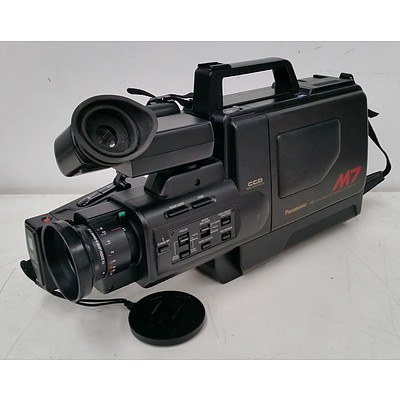 Panasonic M7 HQ Flying Erase/Variable High Speed Shutter Camera