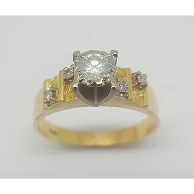 Vintage Circa 1960's 18ct Yellow Gold and Diamond Ring