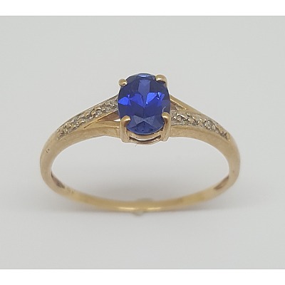 9ct Yellow Gold and Sapphire Ring