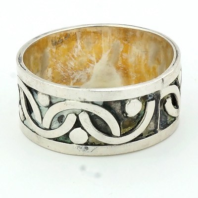 Sterling Silver Dress Ring with Celtic Pattern