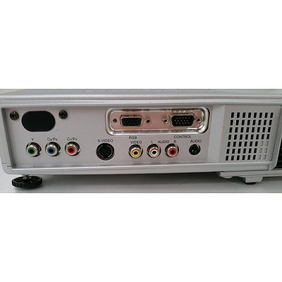 Hitachi CP-X275WAT XGA 3LCD Projector