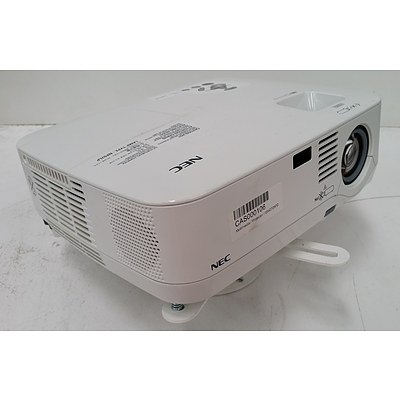 NEC NP610 XGA 3LCD Projector