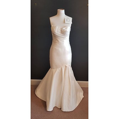 Martina Liane  Designer Wedding Dress - Size 12