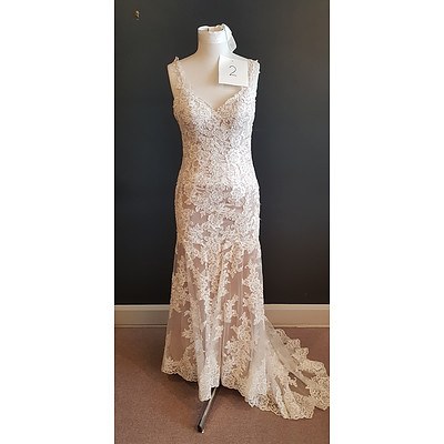 Stella Yorke  V- Neck Designer Wedding Dress - Size 9