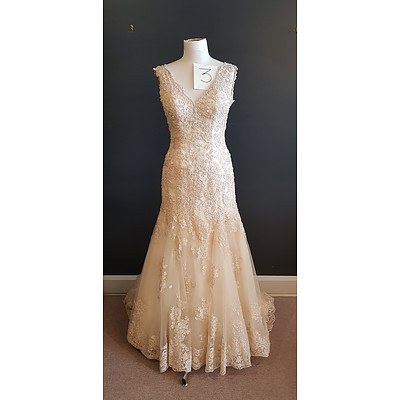 Stella Yorke  Backless Designer Wedding Dress - Size 12