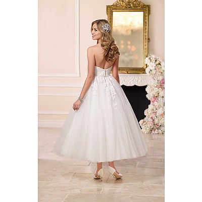 Stella Yorke Short Wedding Dress - Size 10