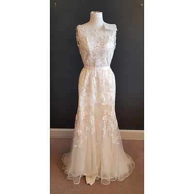 Stella Yorke Backless Wedding Dress - Size 10