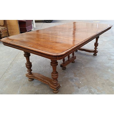 Antique Continental Oak Four Leaf Extension Dining Table