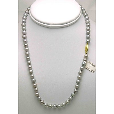 Long Necklace of Silver-black Pearls