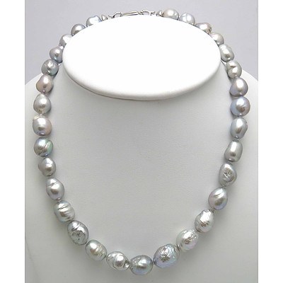 Necklace of large baroque Silver-black Pearls