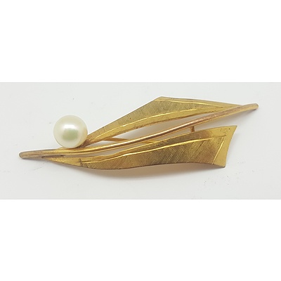 Vintage 14ct Yellow Gold Brooch with Pearl