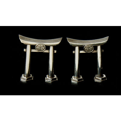 Oriental Stirling Tableware. Incl six Japanese motif cocktail forks & pair of torii gate salt shakers