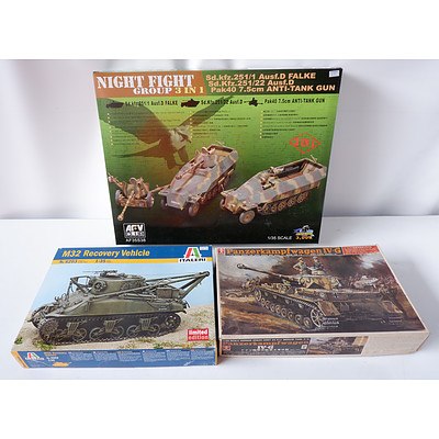 Night Fight Group 3 in 1, M32 Recovery Vehicle and Panzerkampfwagen IV-G Model Kits
