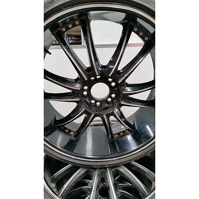Set Of Four 22 Inch and Pair of 20 Inch Alloy Wheels With Tyres