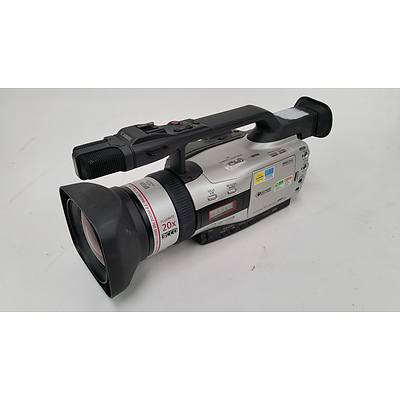 Canon DM-XM2 E Camcorder
