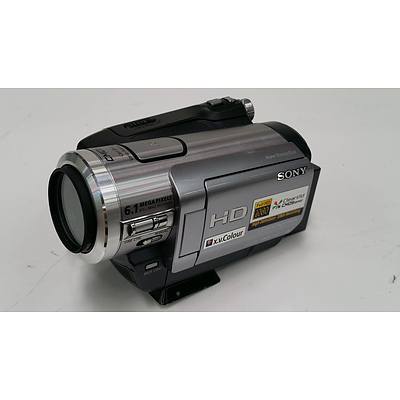 Sony HDR-HC7E Handycam Camcorder