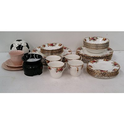 34 Piece H Ainsley & Co  Dinner Setting plus other pieces