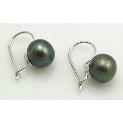Sterling Silver Black Pearl Earrings