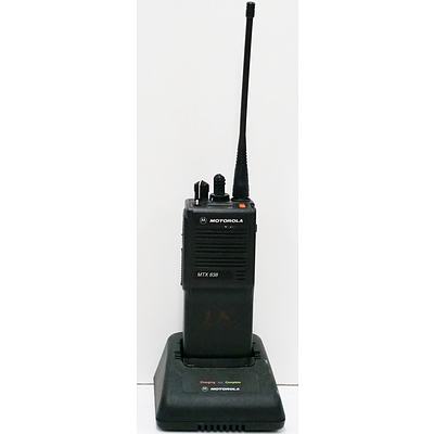 Motorola Radius MTX 838 2-Way Radio