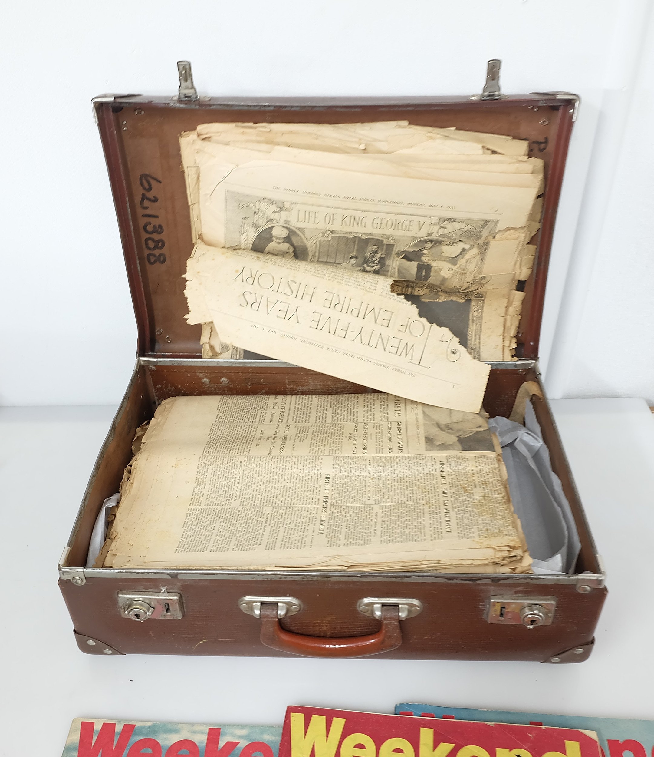 Vintage Newspapers Including Various Lot 1035234 ALLBIDS