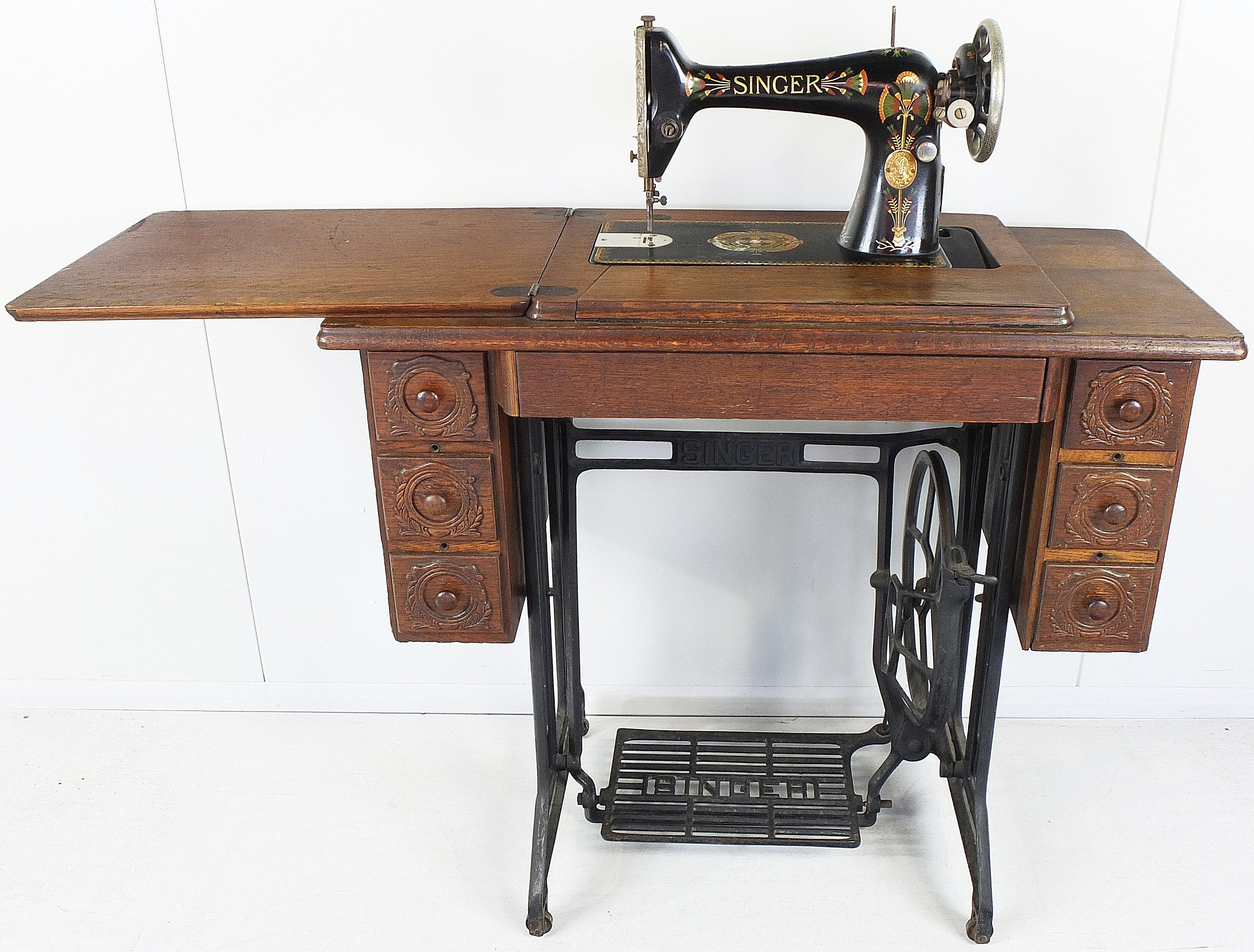 Vintage Singer Sewing Machine and Lot 1028717 ALLBIDS