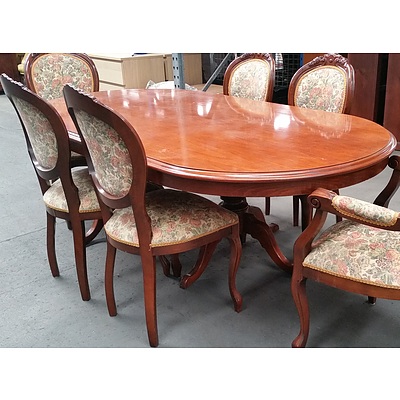 Victorian Style Pedestal Dining Table and 6 Carved Cameo Back Chairs Circa 1970s