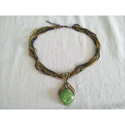 Lime Veined Crystal Stone Pendant Necklace