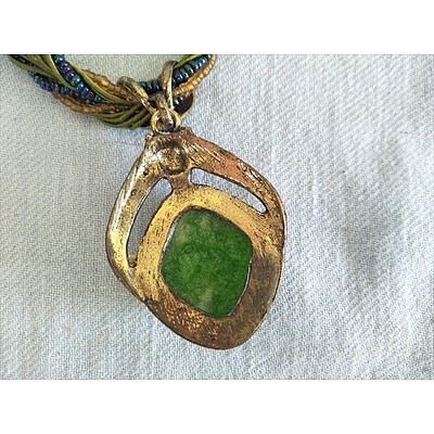 Lime Veined Crystal Stone Pendant Necklace