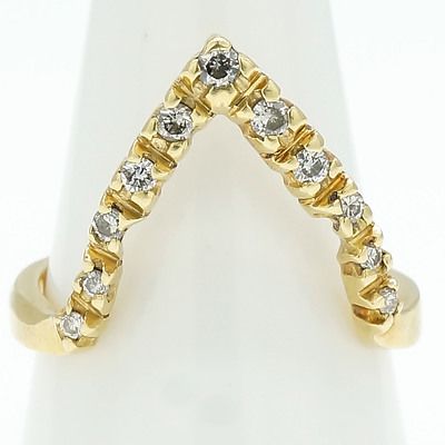 18ct Yellow Gold Ring Long 'V' Shaped Row of Round Brilliant Cut Diamonds in Four Claw Settings