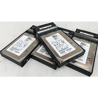 Hitachi HUS156060VLS600 600GB SAS Hard Drives - Lot of 4