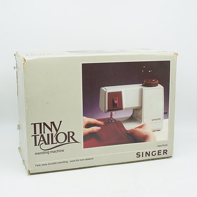 Singer Tiny Tailor Mending Machine