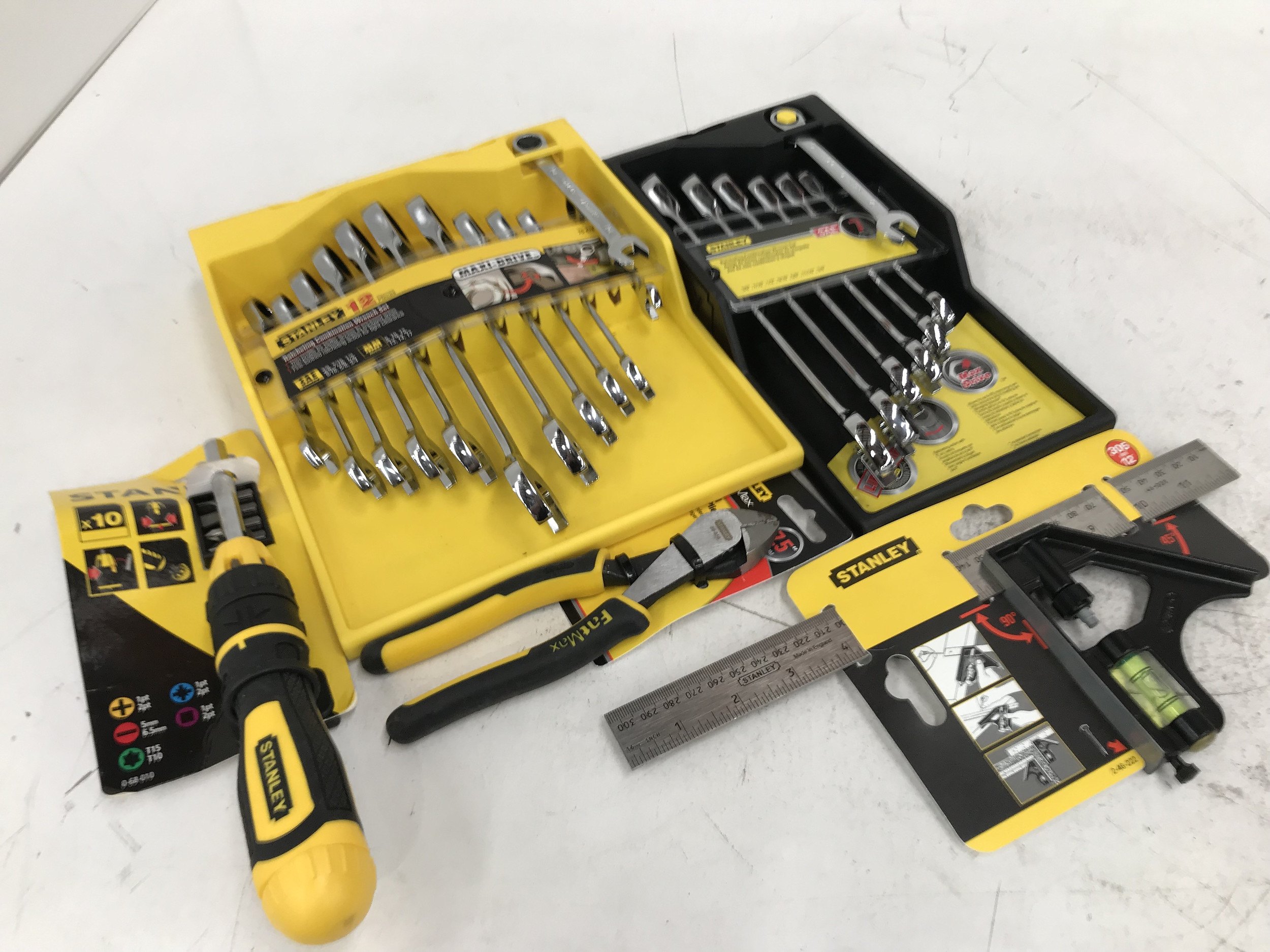 Stanley Hand Tools RRP 288 Brand Lot 1036128 ALLBIDS